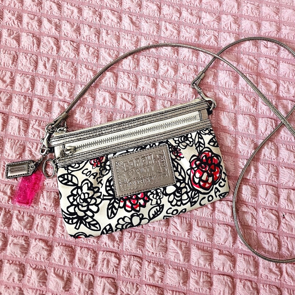 Rare Coach Y2K Poppy Graffiti Daisy Floral Mini Crossbody Bag